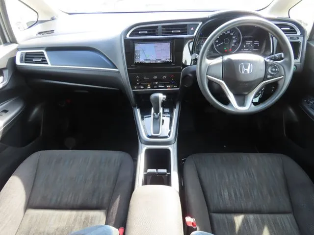 シャトル　４ＷＤ（ホンダ）の車両写真