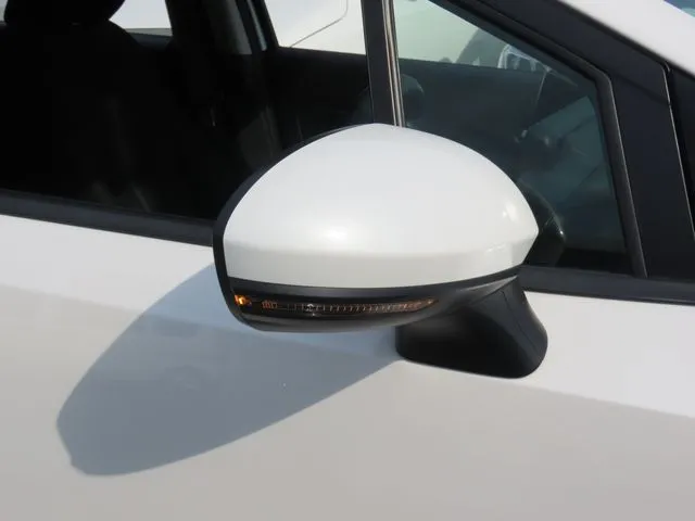 ノート（ニッサン）の車両写真