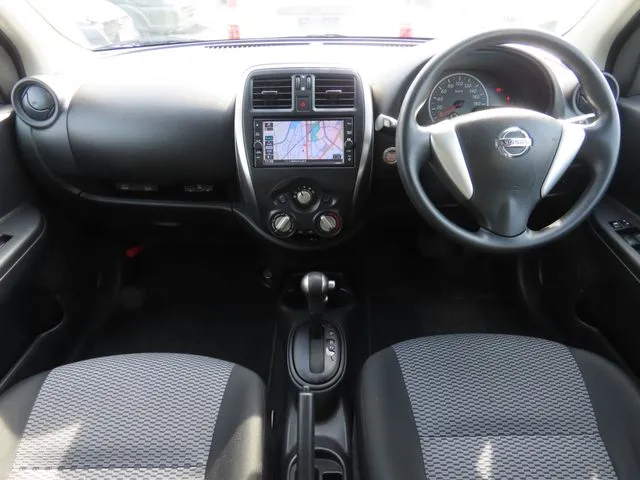 マーチ（ニッサン）の車両写真