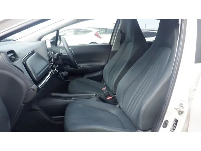 アクア（トヨタ）の車両写真