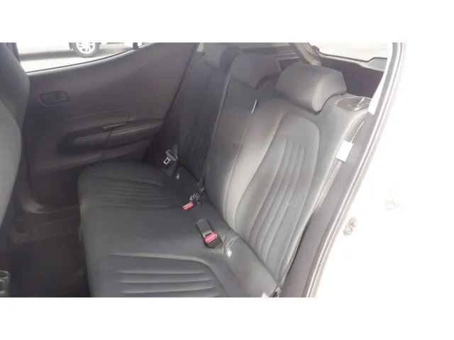 アクア（トヨタ）の車両写真