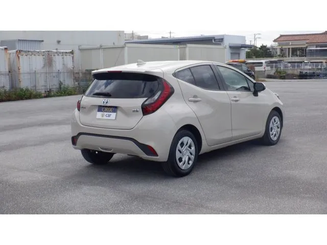 アクア（トヨタ）の車両写真