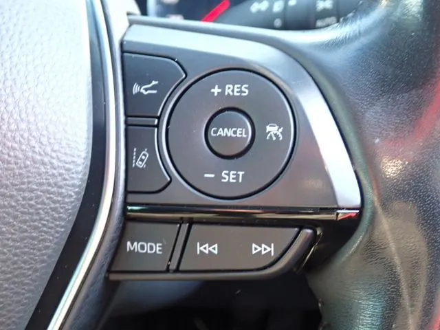 クラウン　セダン　ハイブリッド（トヨタ）の車両写真