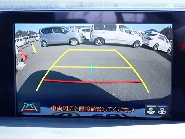 クラウン　セダン　ハイブリッド（トヨタ）の車両写真