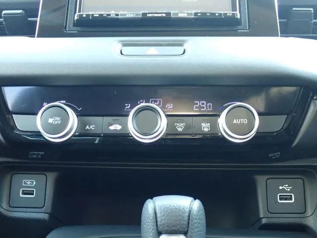 ヴェゼル　ｅ：ＨＥＶ（ホンダ）の車両写真