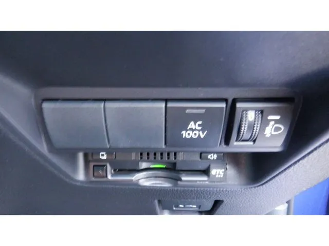 アクア（トヨタ）の車両写真