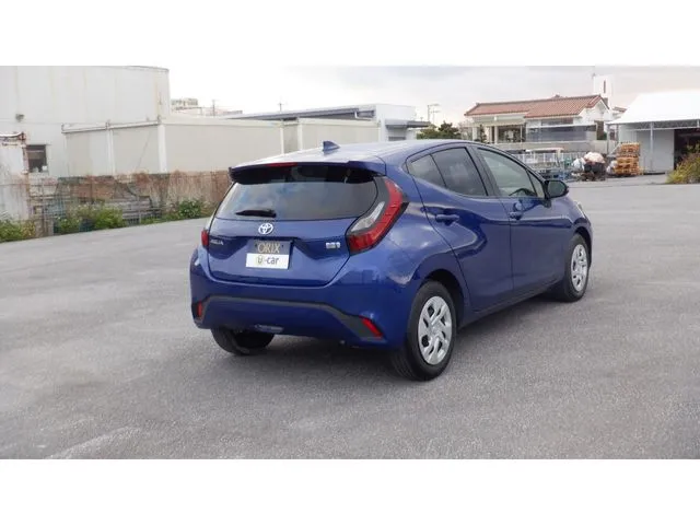 アクア（トヨタ）の車両写真