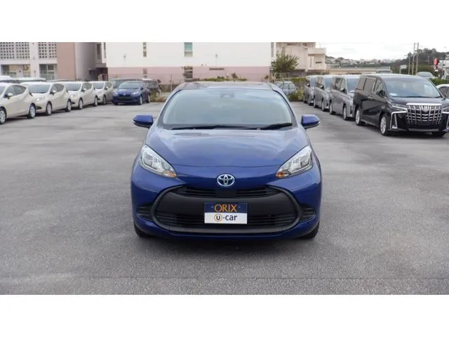 アクア（トヨタ）の車両写真