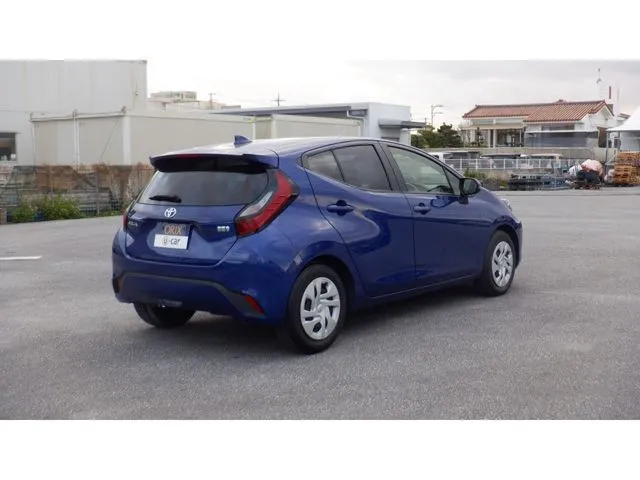 アクア（トヨタ）の車両写真