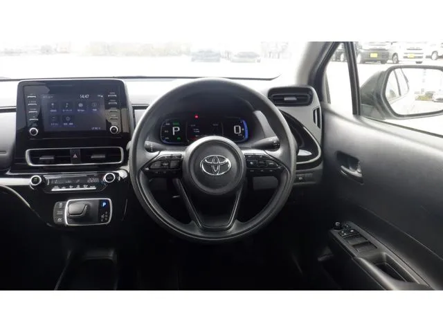 アクア（トヨタ）の車両写真