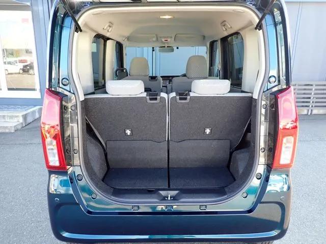 タント（ダイハツ）の車両写真