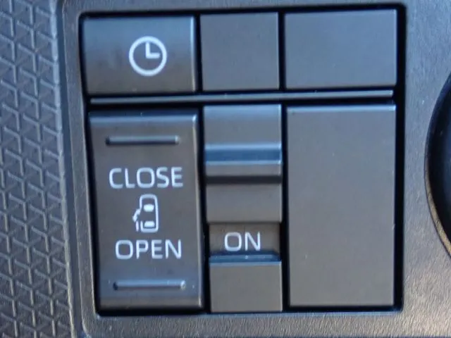 タント（ダイハツ）の車両写真