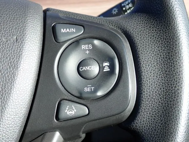 フリードプラス　ハイブリッド（ホンダ）の車両写真