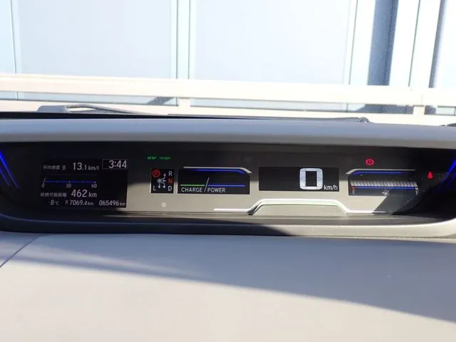 フリードプラス　ハイブリッド（ホンダ）の車両写真