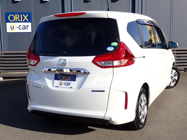 フリードプラス　ハイブリッド（ホンダ）の車両写真
