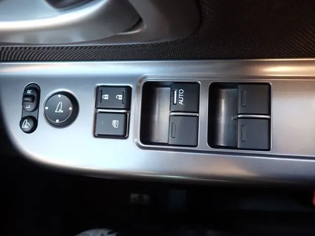 フリードプラス　ハイブリッド（ホンダ）の車両写真