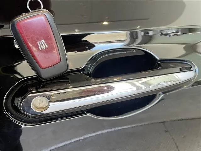 クラウン　セダン　ハイブリッド（トヨタ）の車両写真