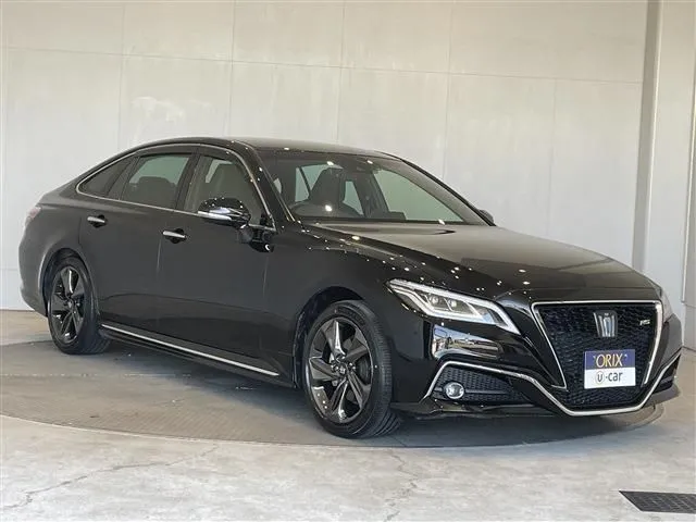 クラウン　セダン　ハイブリッド（トヨタ）の車両写真