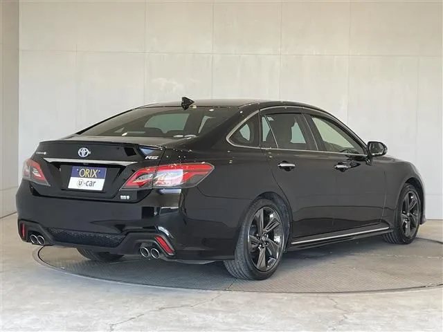 クラウン　セダン　ハイブリッド（トヨタ）の車両写真