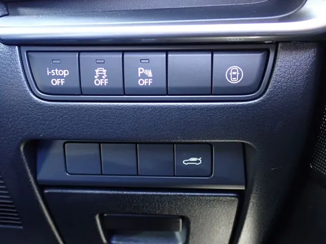 MAZDA3 セダン(マツダ)の車両写真