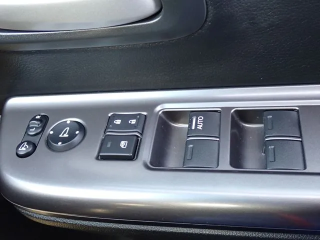 フリードプラス（ホンダ）の車両写真