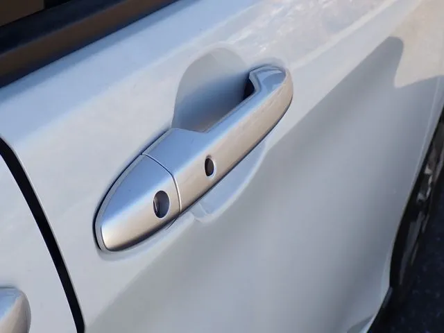 フリードプラス（ホンダ）の車両写真