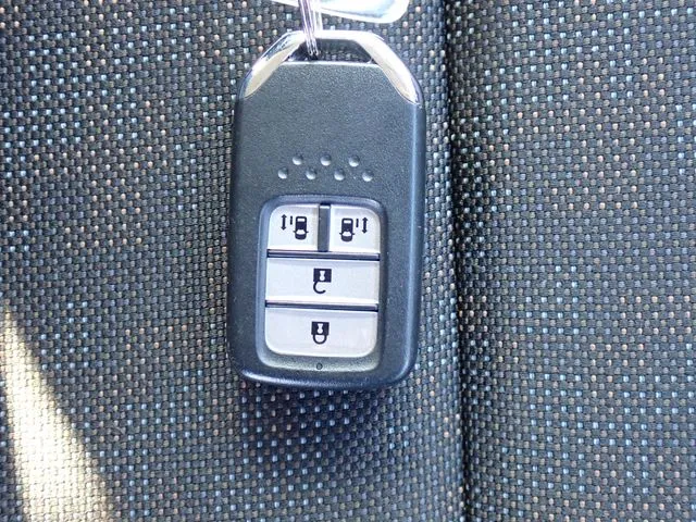 フリードプラス（ホンダ）の車両写真