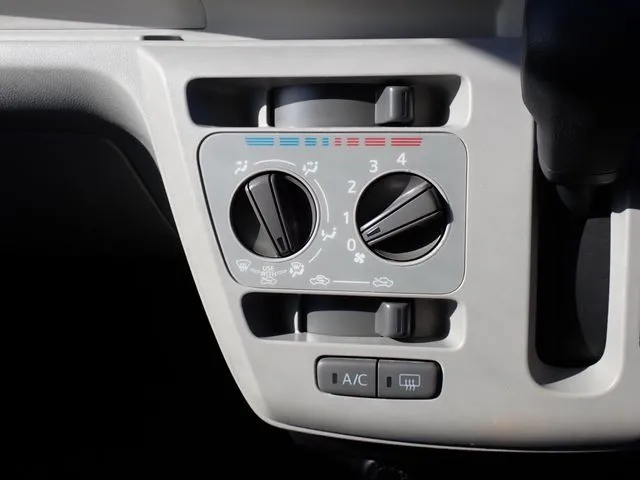 ダイハツ ミラ イース