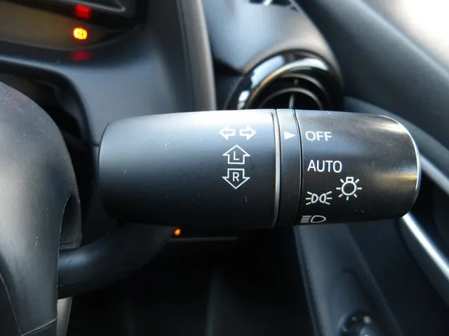 マツダ　ＭＡＺＤＡ２