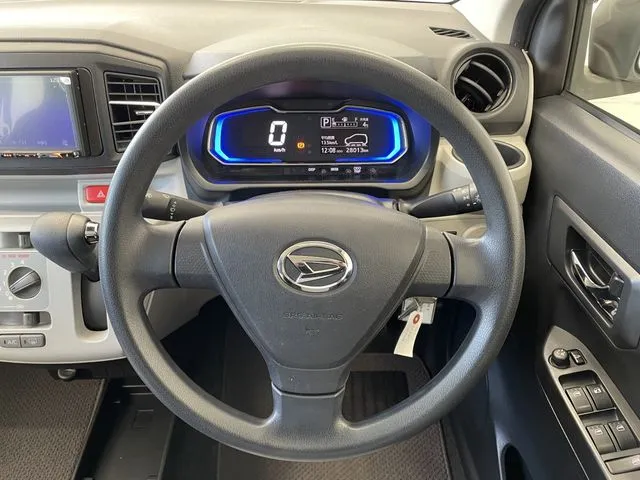 ミラ イース(ダイハツ)の車両写真