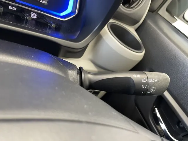 ミラ イース(ダイハツ)の車両写真