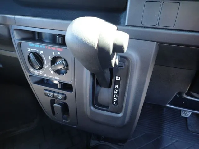 ハイゼットカーゴ（ダイハツ）の車両写真