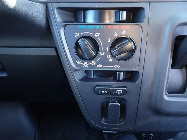 ハイゼットカーゴ（ダイハツ）の車両写真