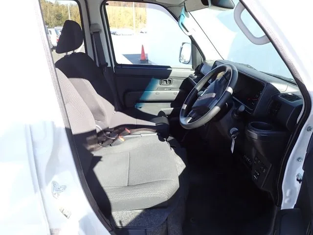 ハイゼットカーゴ（ダイハツ）の車両写真