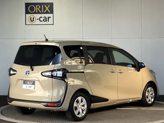 シエンタ　ハイブリッド（トヨタ）の車両写真