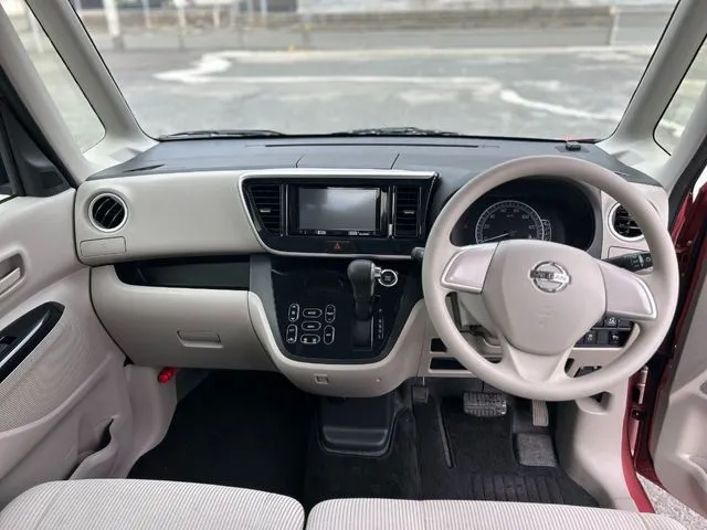 デイズ　ルークス（ニッサン）の車両写真