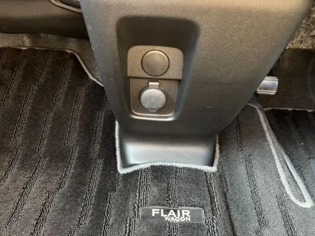 フレアワゴン（マツダ）の車両写真