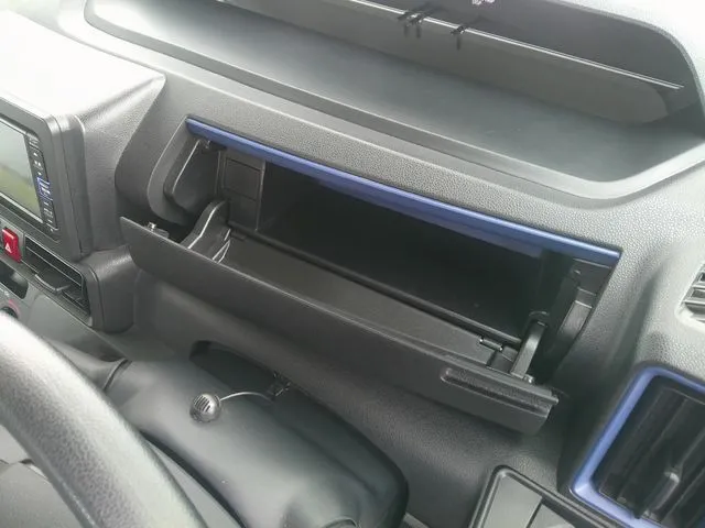 ダイハツ　タント　４ＷＤ