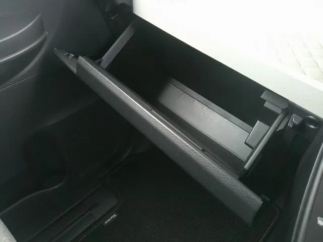 ダイハツ　タント　４ＷＤ