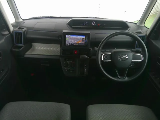 ダイハツ　タント　４ＷＤ