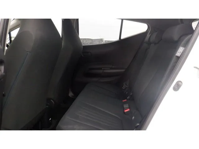 アクア（トヨタ）の車両写真