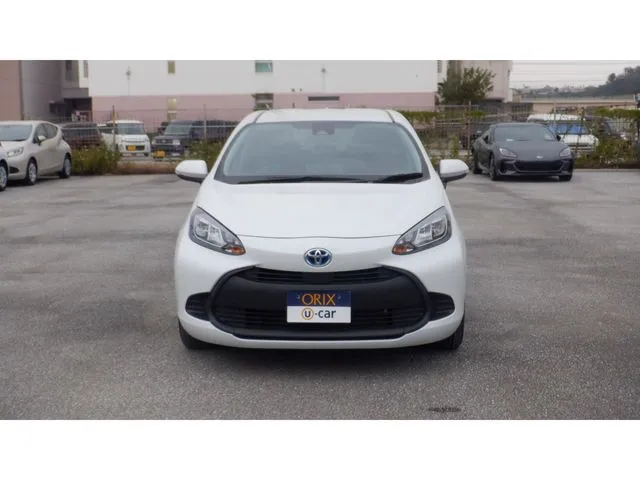 アクア（トヨタ）の車両写真