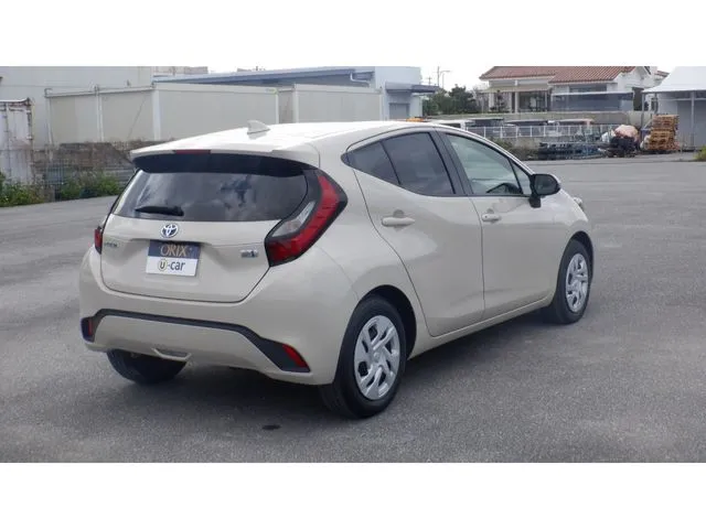 アクア（トヨタ）の車両写真