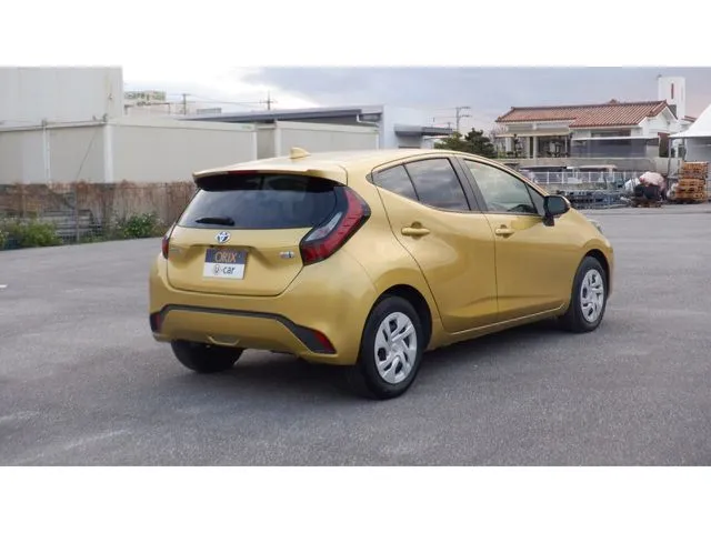 アクア（トヨタ）の車両写真