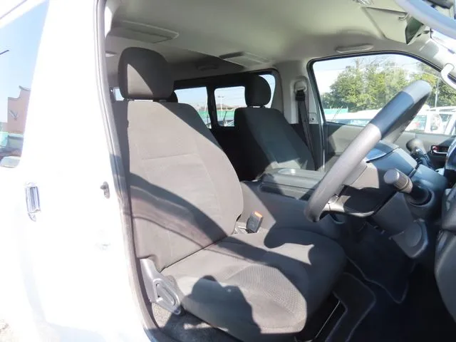 ハイエースバン　２ＷＤ（トヨタ）の車両写真