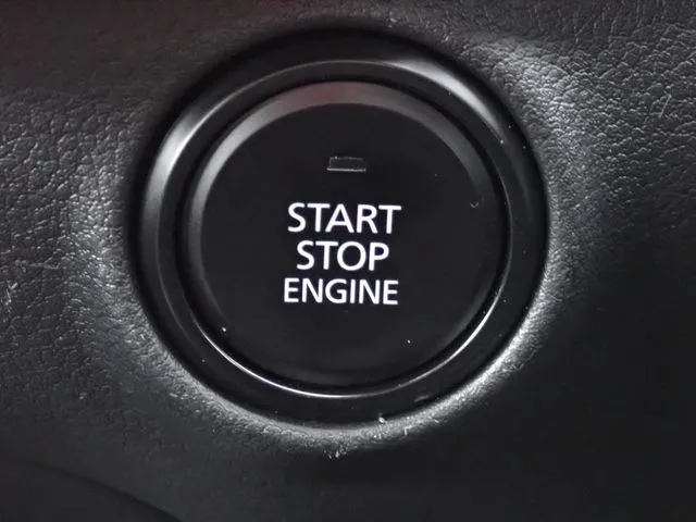 ＭＡＺＤＡ３　セダン（マツダ）の車両写真