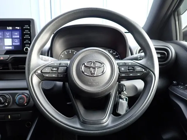 ヤリス（トヨタ）の車両写真