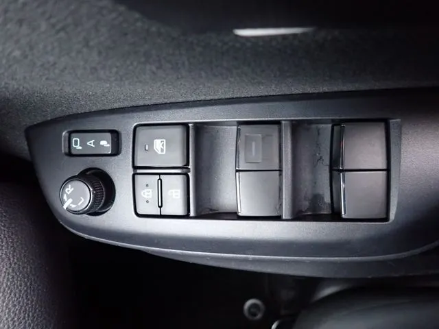 ヤリス（トヨタ）の車両写真