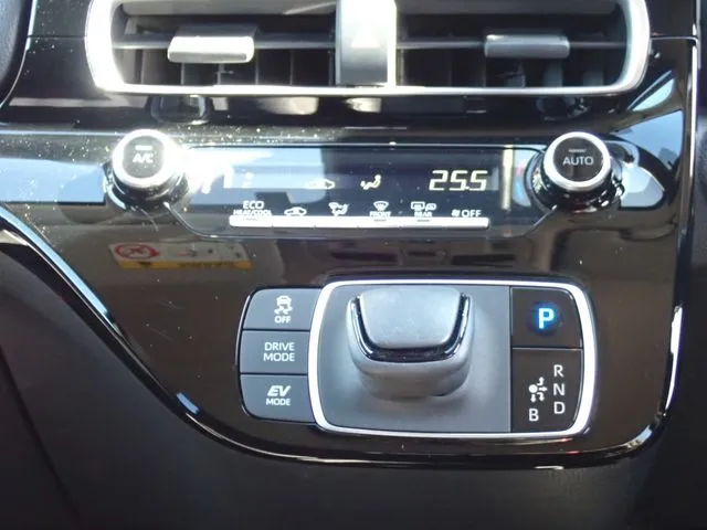 アクア（トヨタ）の車両写真