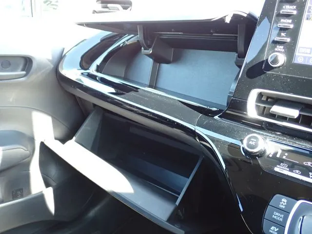 アクア（トヨタ）の車両写真